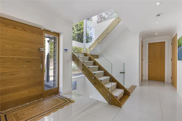 Photo 3 — Vineyards Road, Northaw, Potters Bar, Hertfordshire, EN6 4PF