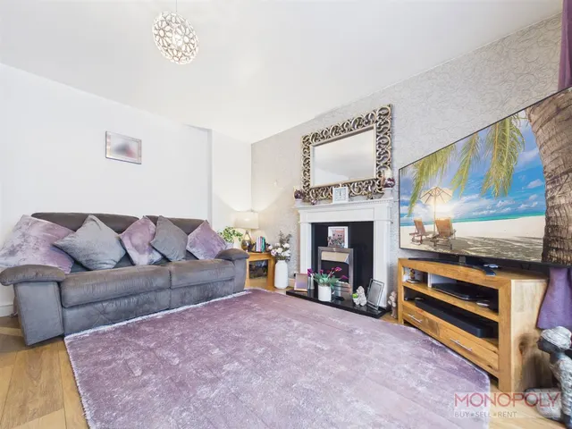 The Links, Wrexham, LL13, photo 3