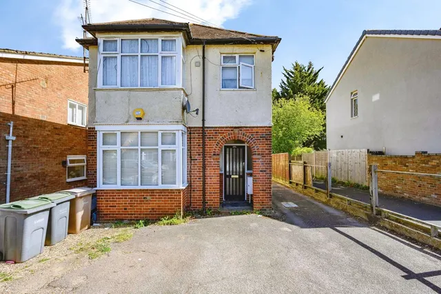 Beechwood Road, Luton, Bedfordshire, LU4, photo 1
