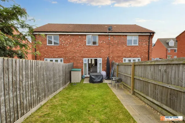 Great Leighs, Bourne, PE10, photo 2