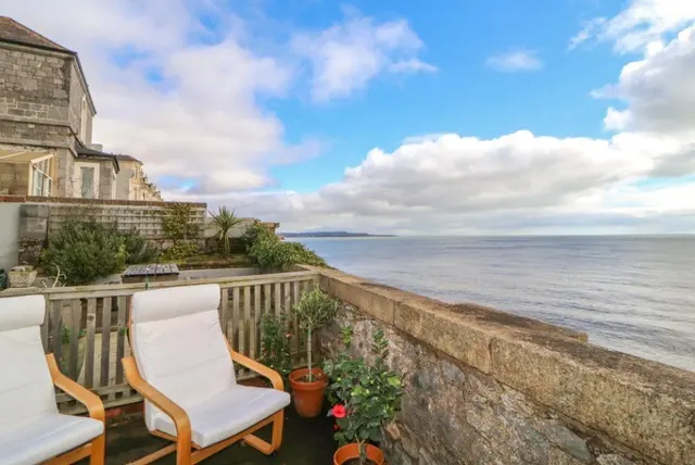 Exeter Road, Dawlish, EX7
