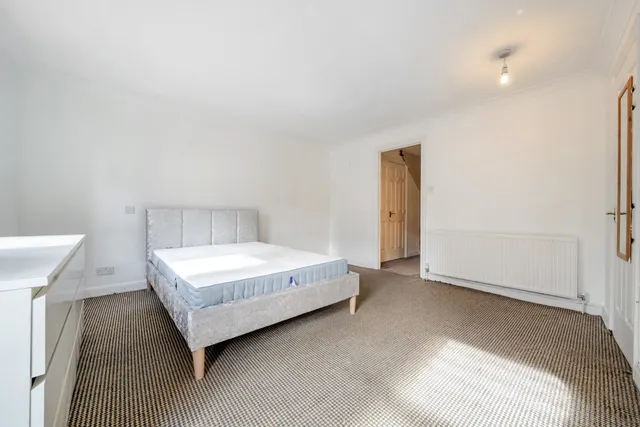 Wolfe Crescent, Rotherhithe, SE16, photo 3