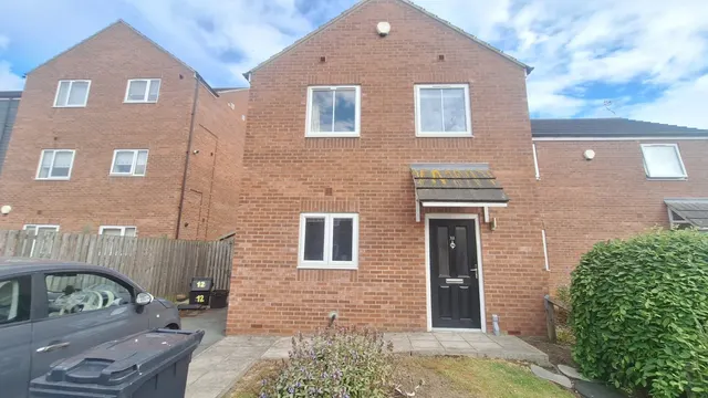 Sandringham Court, York, YO31, photo 2