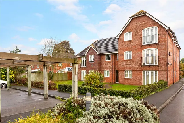 Newtown Road, Newbury, RG14, photo 1
