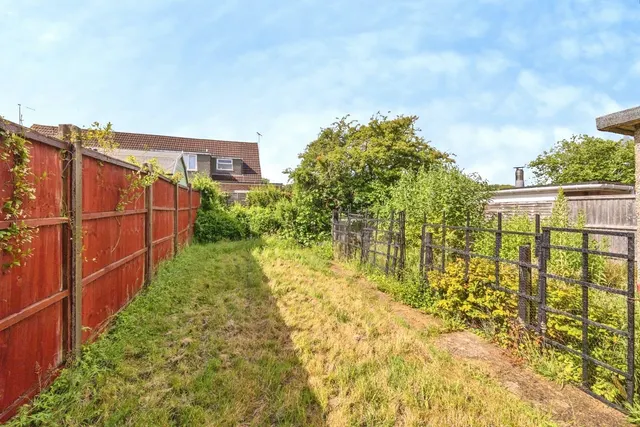 Padnell Avenue, Waterlooville, PO8, photo 2