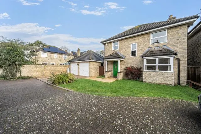 Magdalen Place, Carterton, OX18, photo 1