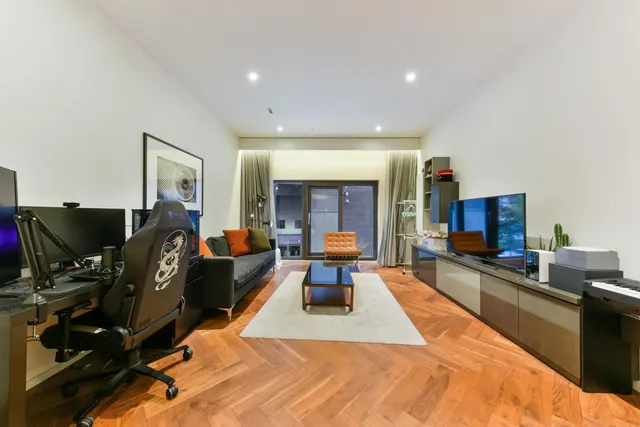 Embassy Gardens, Nine Elms, SW11, photo 3