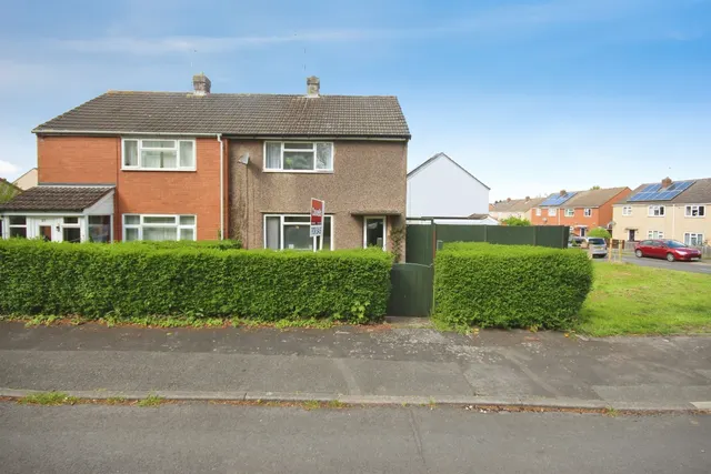 Stretton Crescent, Leamington Spa, photo 1