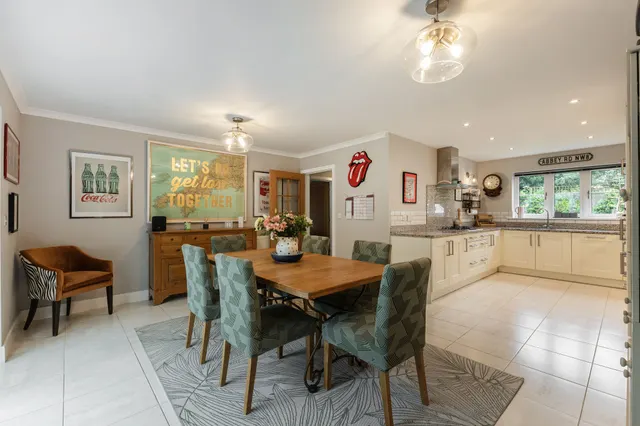 Photo 2 — Handyside Place, Four Marks, GU34