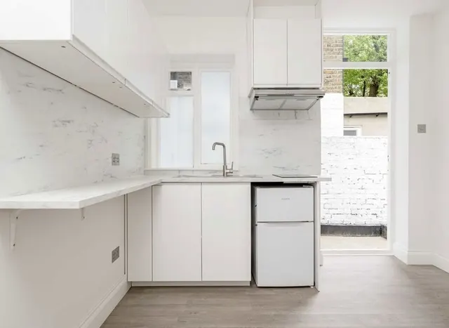 Photo 3 — Castletown Road, West Kensington, W14