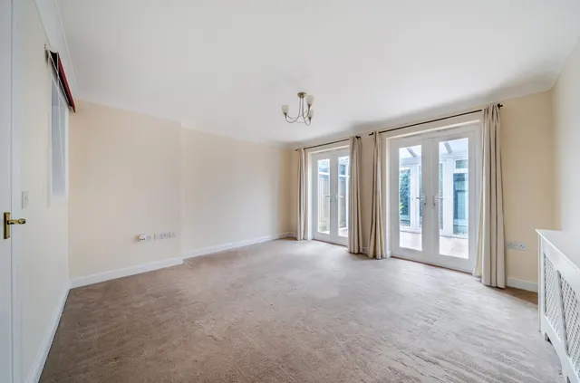Margery Holroyd Rise, Malmesbury, SN16, photo 3