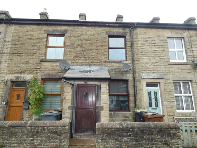 New High Street, Buxton, SK17, photo 1