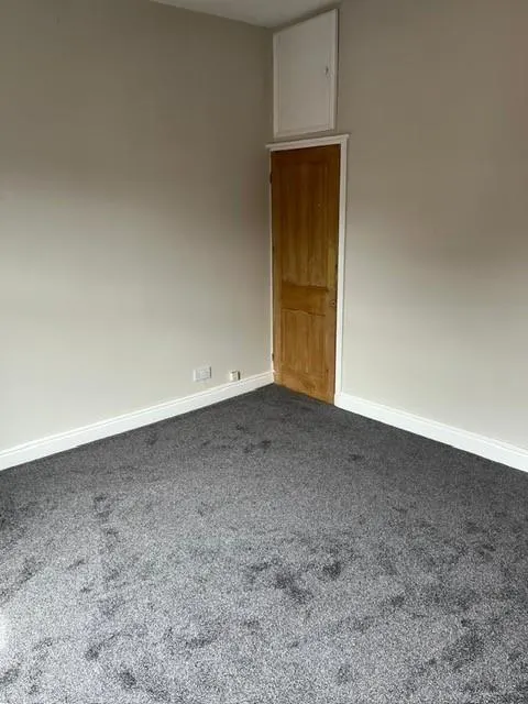 Ladysmith Street, Shaw Heath, photo 3