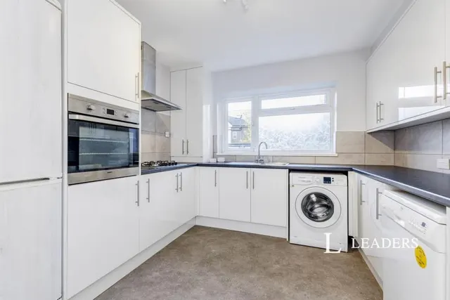 Heath Road, Weybridge, KT13, photo 2