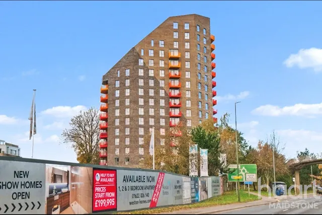 1 bedroom flat, Guinevere Point, Maidstone, ME14