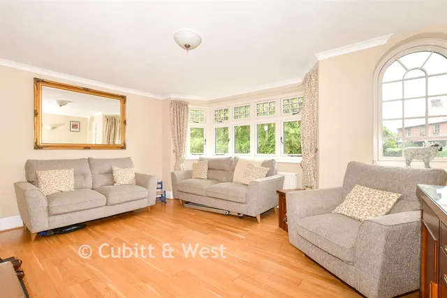 Haywards Heath Road, Balcombe, RH17, photo 2