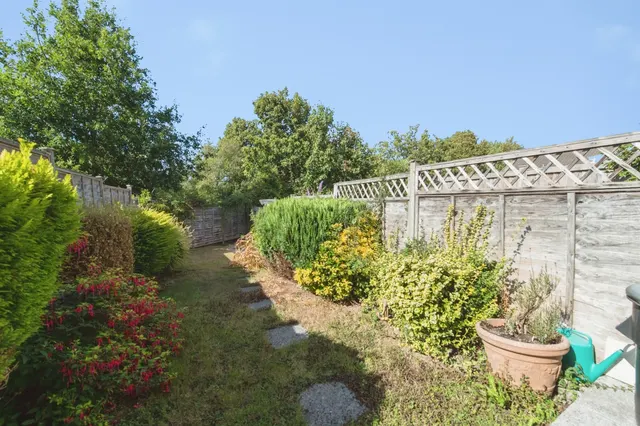 Shand Park, Axminster, EX13, photo 2