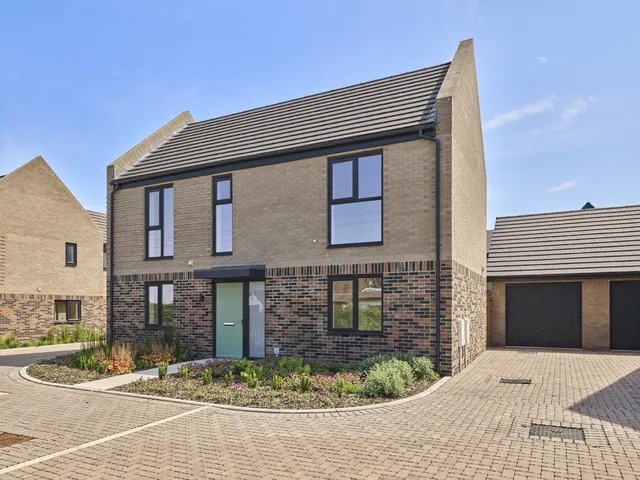 Fleet Road, Laureate Fields, IP11, photo 1