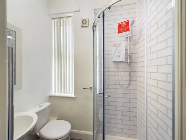 Colwick Road, Nottingham, NG2, photo 3