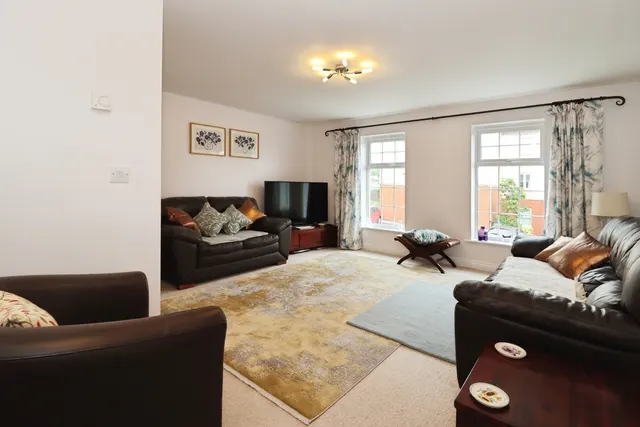 Photo 3 — Leaze Close, Thornbury, Bristol, Gloucestershire, BS35