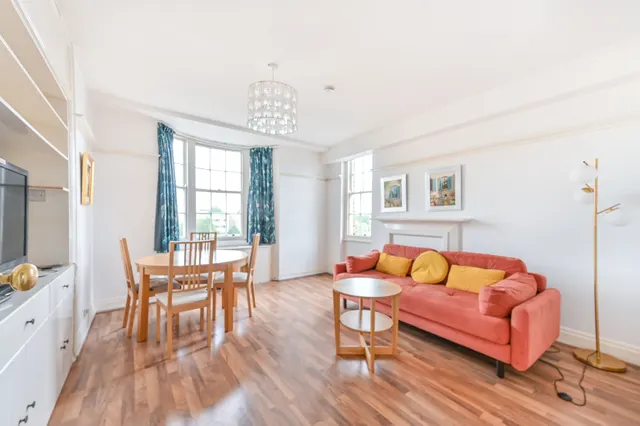 104 Peters Court, Porchester Road, London, photo 1