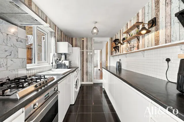 Richmond Road, Grays, RM17, photo 2