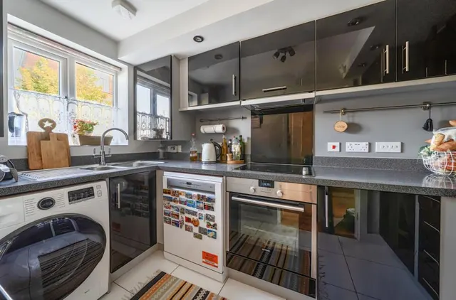 Jardine Place, Bracknell, RG12, photo 2