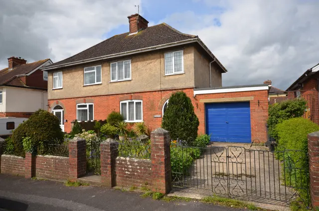 Canadian Avenue, Salisbury, Wiltshire, SP2 7JL, photo 1