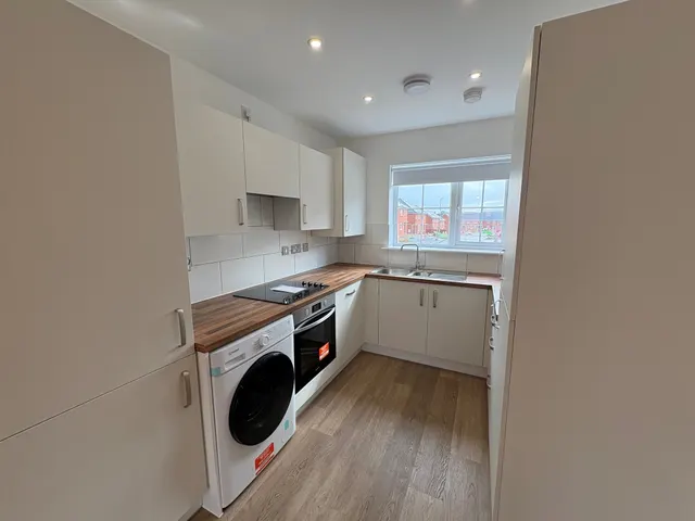 Perranporth Drive, Mansfield, NG18, photo 3