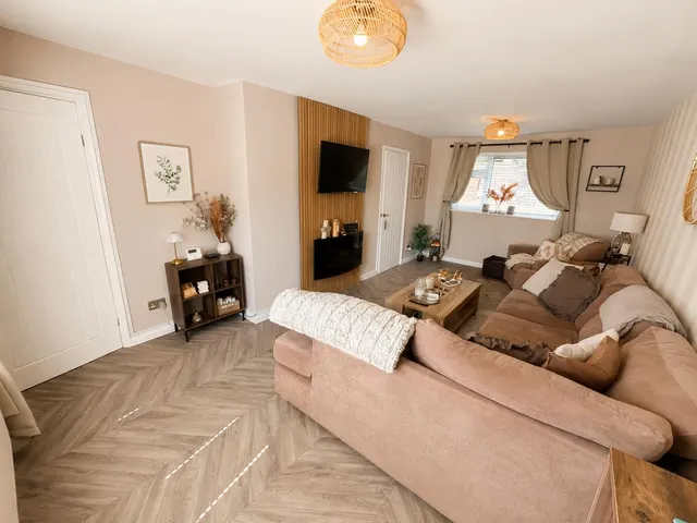 Photo 3 — Chaucer Avenue, Radcliffe, Manchester, M26 3QS