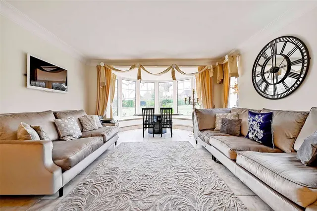St. Leonards Hill, Windsor, SL4, photo 2