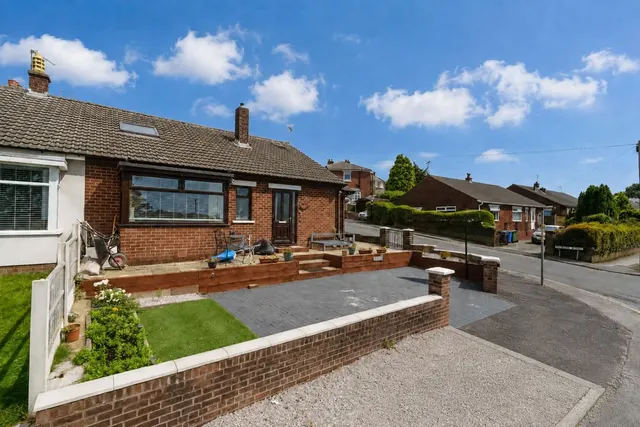 Blackburn Road, Chorley, PR6, photo 1