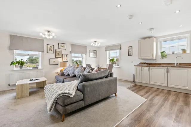 Shepherds Place, Shefford, SG17, photo 2