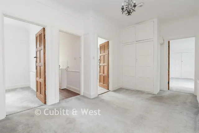 Ladbroke Road, Redhill, RH1, photo 3