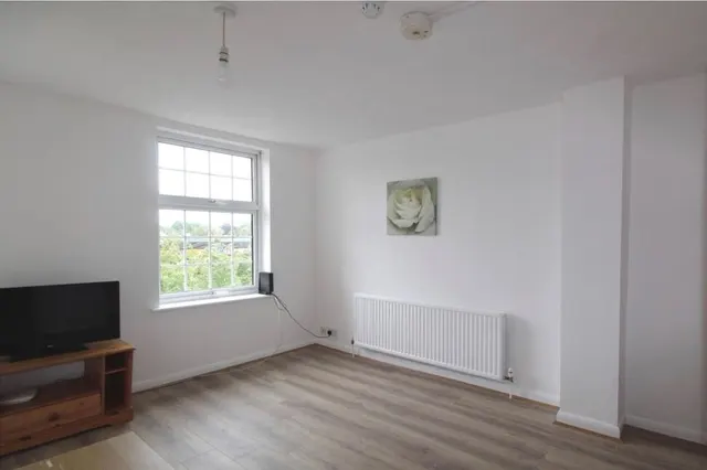 Photo 3 — Victoria Street, Englefield Green, Surrey, TW20
