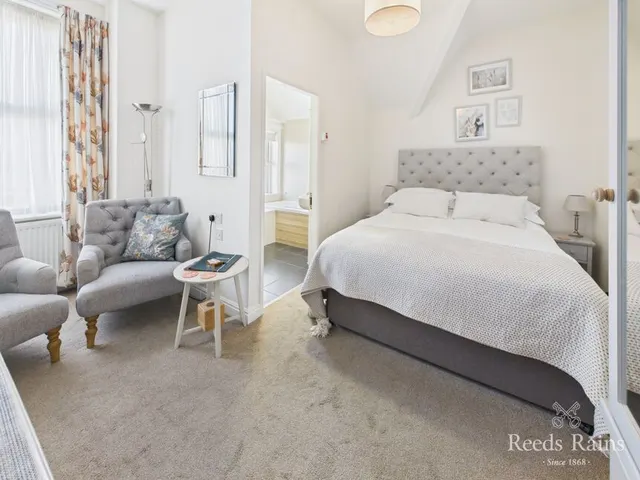 Esplanade Road, Scarborough, YO11, photo 3