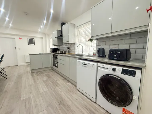 Hallam Street, West Bromwich, B71, photo 2