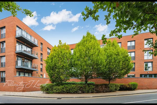Lincoln house 13 boyd way, London, SE3, photo 1