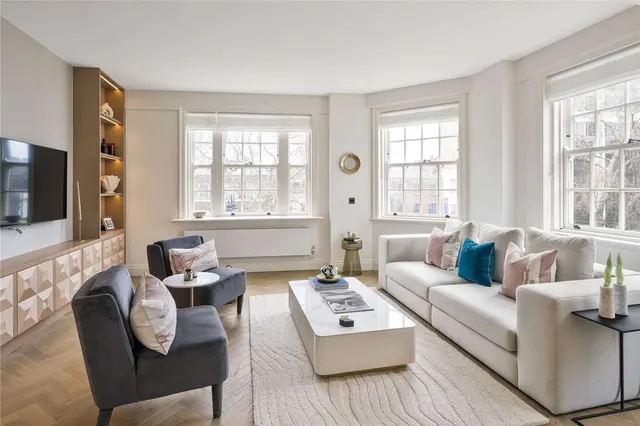 Brompton Road, London, SW3 1LB, photo 1