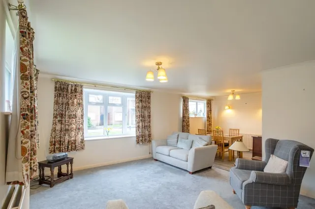 Cropston Avenue, Loughborough, LE11, photo 3