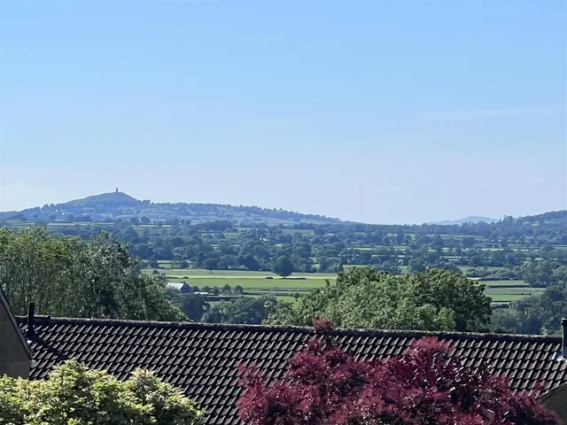 Photo 2 — Florida Fields, Castle Cary BA7 7DL