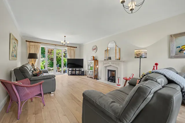 Photo 2 — Woodlands Close, Oadby, LE2