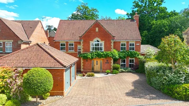 Woodlands Close, Oadby, LE2, photo 1