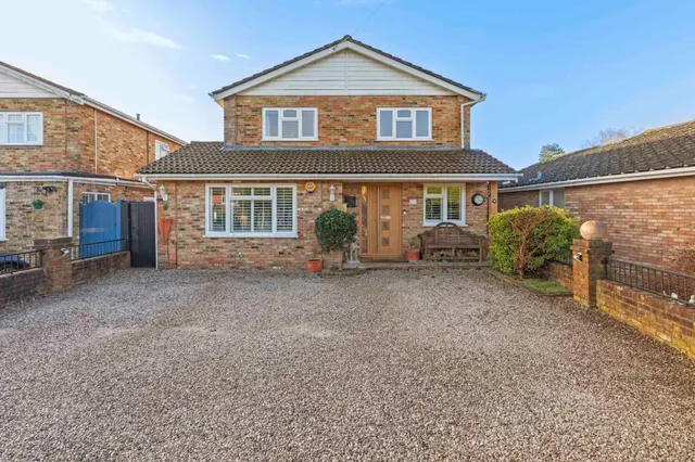 Main Road, Naphill, HP14, photo 1