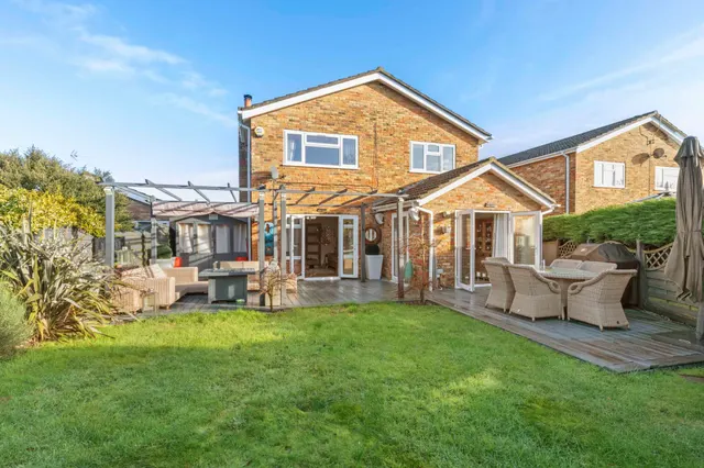 Main Road, Naphill, HP14, photo 2