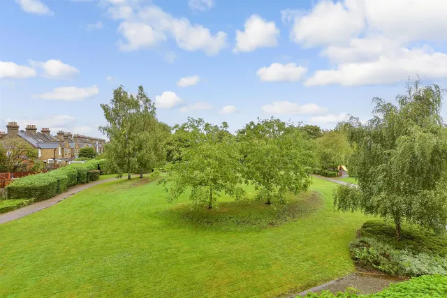 Old Watling Street, Canterbury, CT1, photo 2