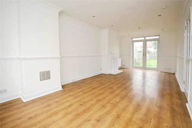 Holgate Road, Dagenham, RM10, photo 3