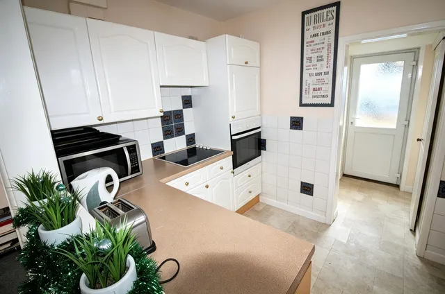 Pinhoe Road, Exeter, photo 3