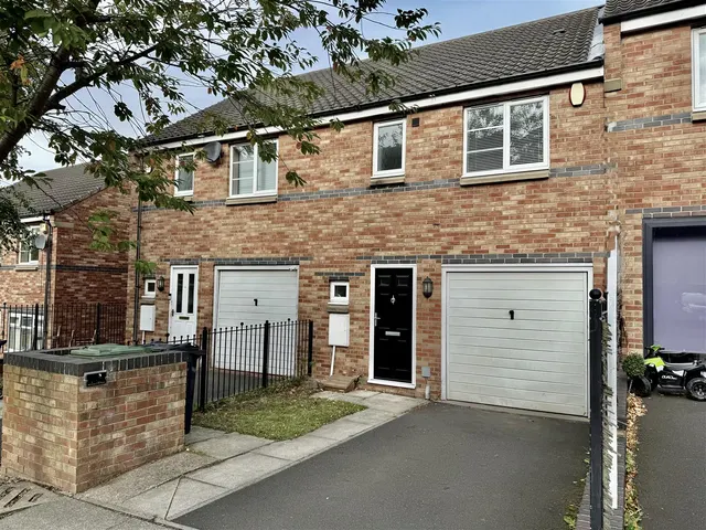 3 bedroom house, Windmill Way, Windmill Hills
