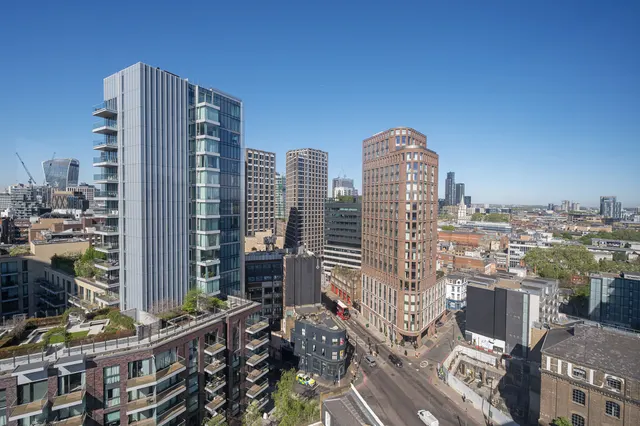 29c, 52-58 Commercial Road, London, photo 1